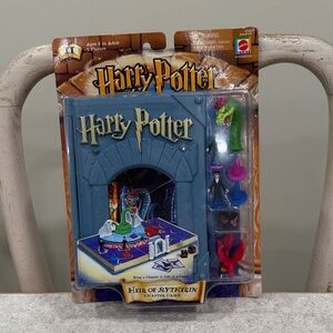 BNIP 1999 HARRY POTTER “HEIR OF SLYTHERIN” CHAPTER GAME HIGHLY COLLECTIBLE TOY